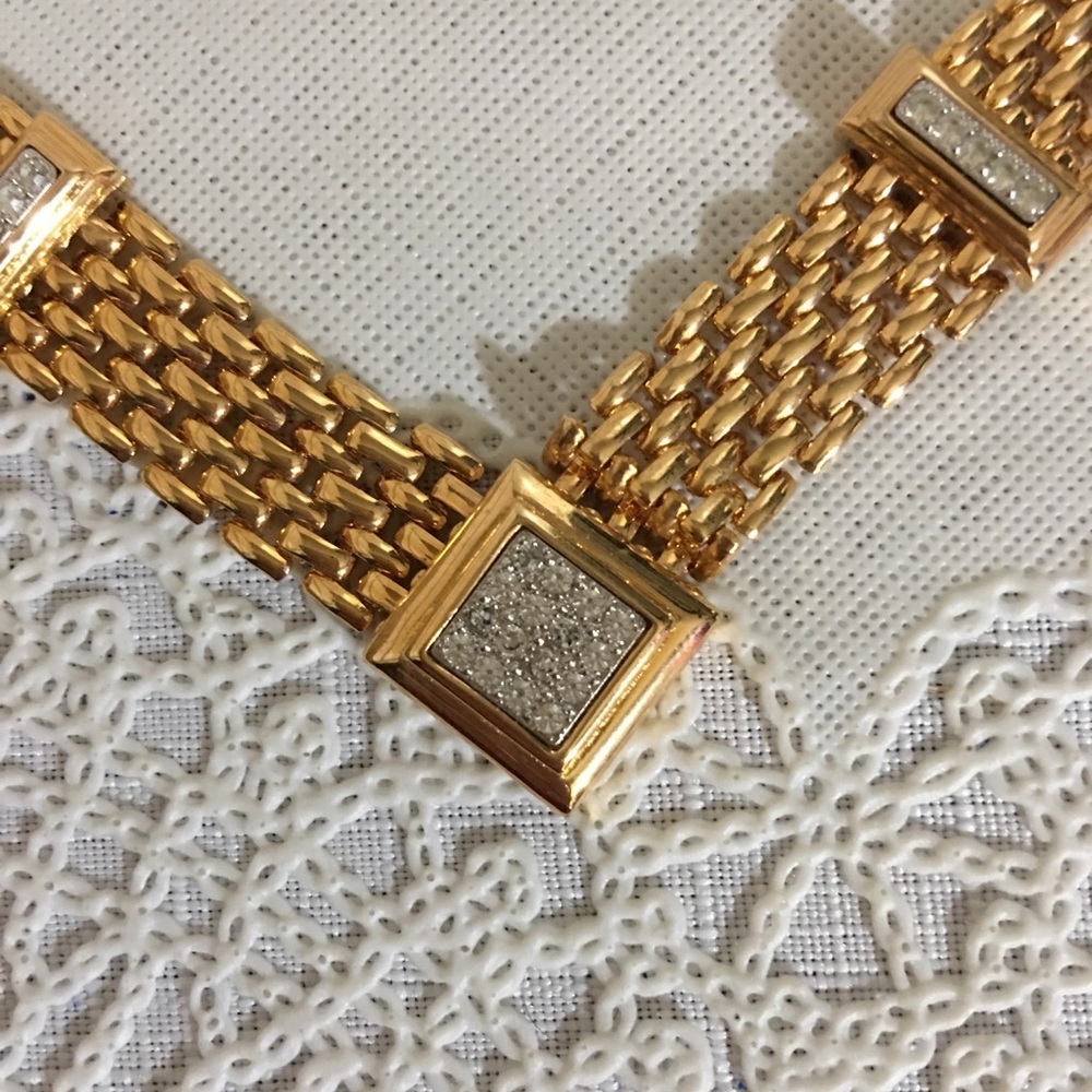 Beautiful necklace - Picture 3 of 6